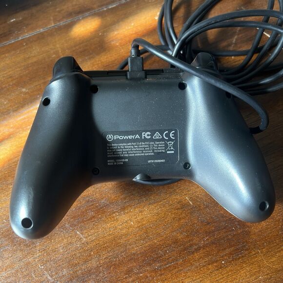 Xbox One Wired Controller PowerA Model Number 1508490-03 With Cord - Picture 3 of 3